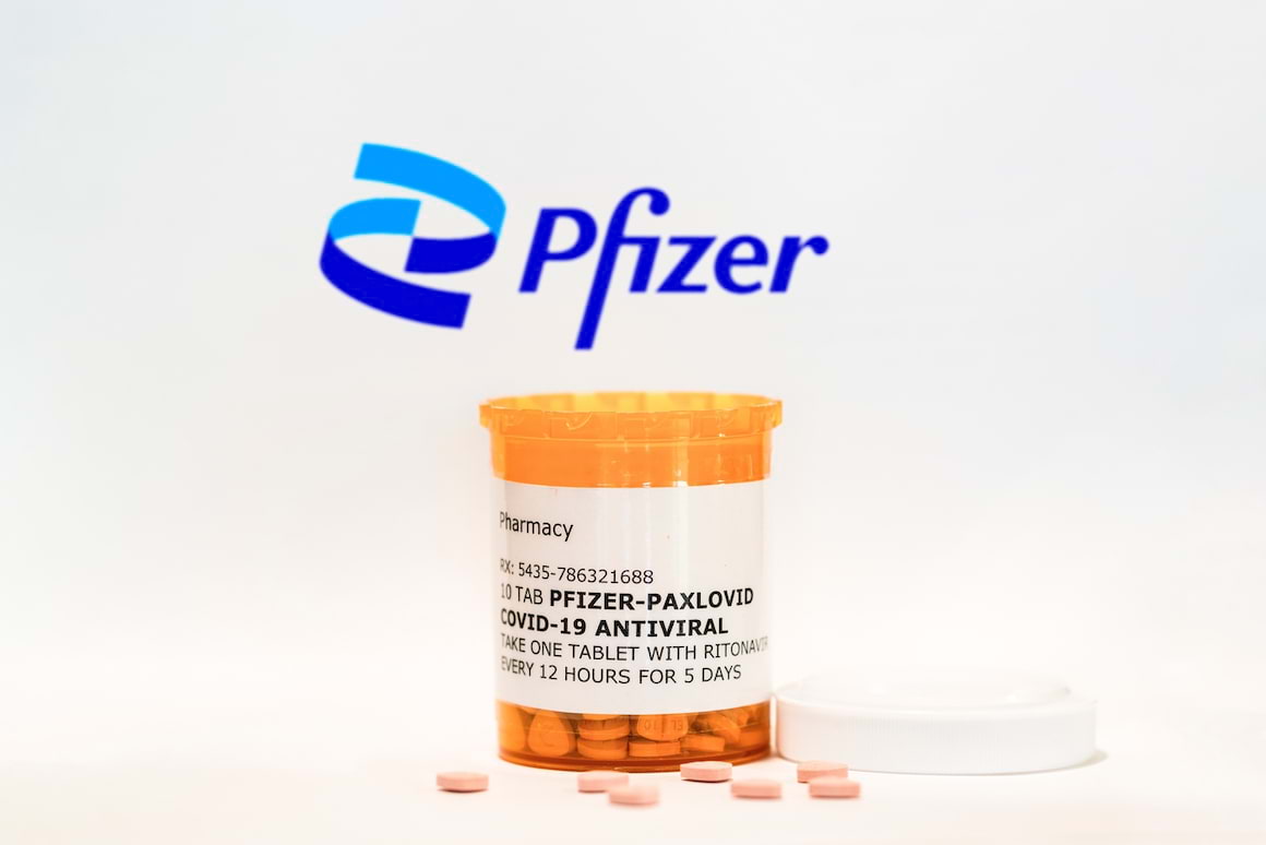 Un antiviral dezvoltat de Pfizer scade riscul de COVID-19 în formă gravă și spitalizare