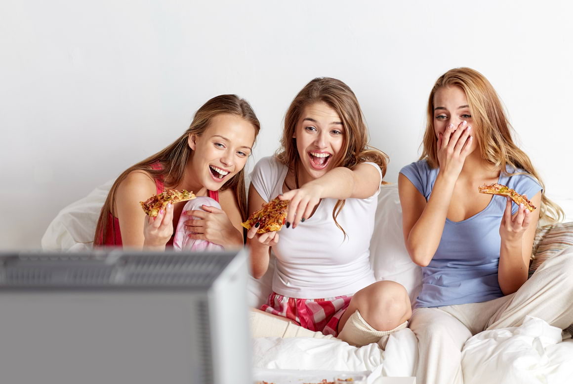 Cum influențează expunerea TV activitatea sexuală a adolescenților?