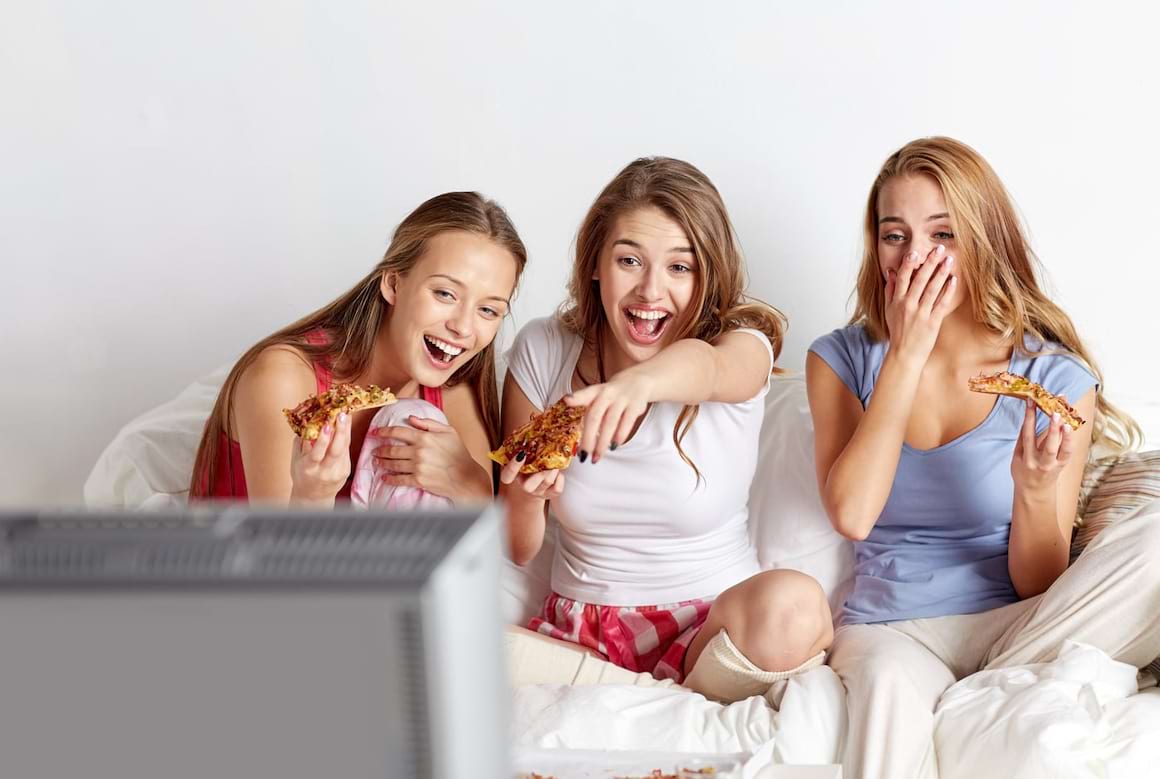 Cum influențează expunerea TV activitatea sexuală a adolescenților?