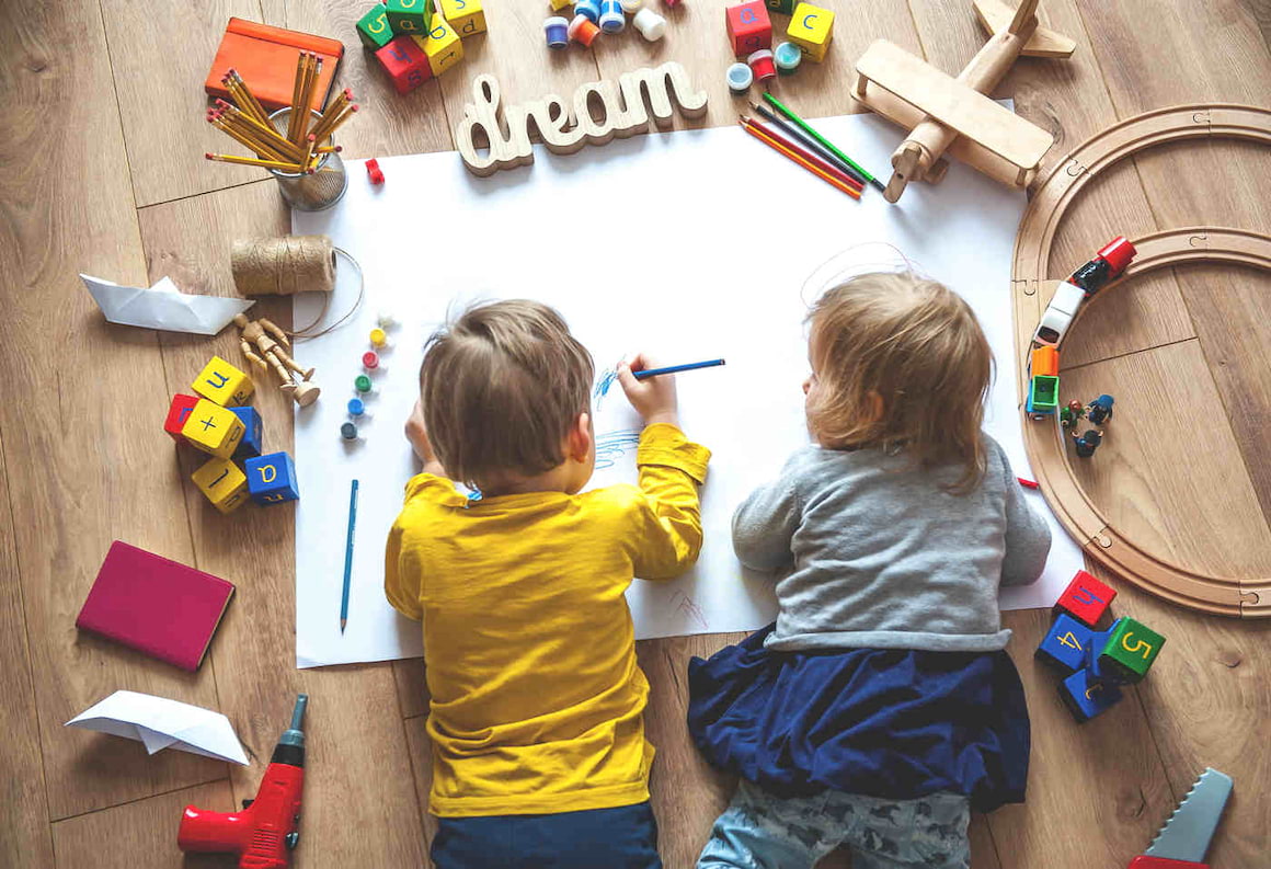 Top 7 jucării educative de pus sub bradul de Crăciun