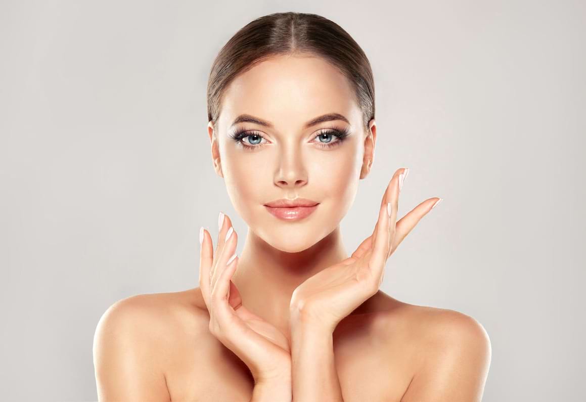 Injecțiile cu acid hialuronic, secretul din spatele unui chip frumos