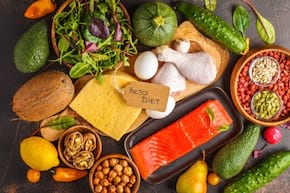 Dieta ketogenica ar putea fi benefica pentru bolnavii de cancer - de ce