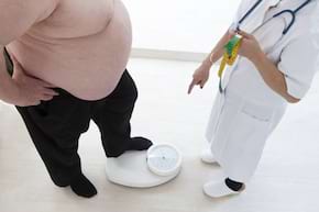 Obezitatea promovează şi hrănește cancerul