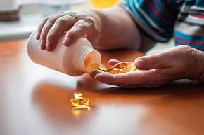 De ce au nevoie v&acirc;rstnicii de vitamina D