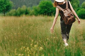 Meditația &icirc;n timpul mersului: ce beneficii are