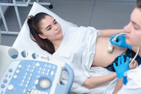Ecografia abdominală, eficientă &icirc;n tratarea colitei ulcerative? [studiu]