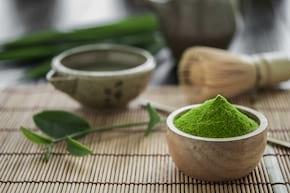 Pudra de Matcha &ndash; de ce trebuie inclusă &icirc;n ritualul de &icirc;nfrumusețare