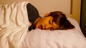 Apneea in somn ar putea fi corelata cu tensiunea arteriala mare la copii si adolescenti (studiu)