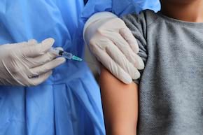 Combinarea vaccinurilor AstraZeneca și Pfizer ar putea genera un răspuns imun mai eficient