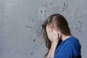 Anxietatea: ce este, cauze, simptome și tratament