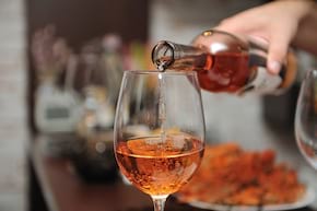 Și un consum moderat de alcool poate crește riscul de cancere, arată studiile