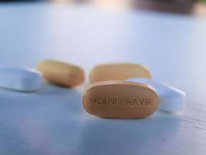 Molnupiravir, primul tratament oral antiviral aprobat pentru COVID-19