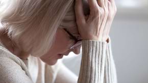 Atacurile de panica declansate de menopauza &ndash; de ce apar si cum se trateaza