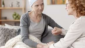 Cum poti sa ajuti o colega sau prietena diagnosticata cu cancer mamar |Sfaturi pentru apartinatori
