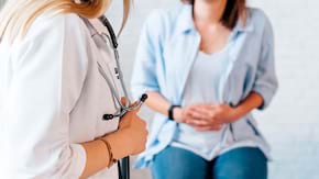 Durerea Abdominala: Cauzele aparitiei, Tratament & Regim