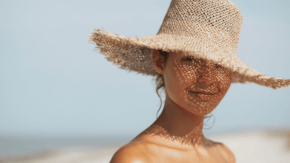 6 probleme dermatologice frecvente vara: petele provocate de soare și altele