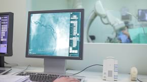 Investigaţiile cardiologice invazive: ce este coronarografia?