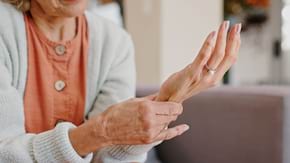Poluarea aerului: risc de schizofrenie și de osteoporoză [studiu]