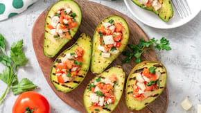 Avocado umplut: 3 rețete sănătoase