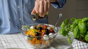 7 gesturi simple ca sa adopti o dieta mediteraneeana