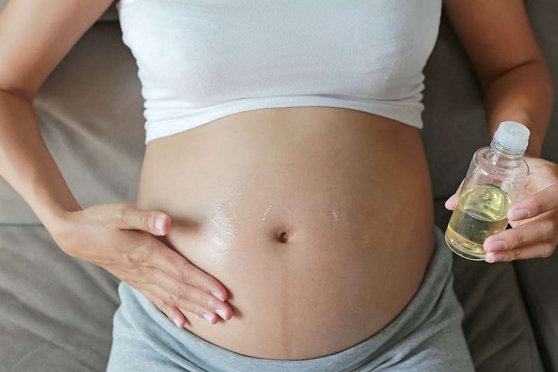 Vergeturile în sarcină: de ce apar și cum le previi