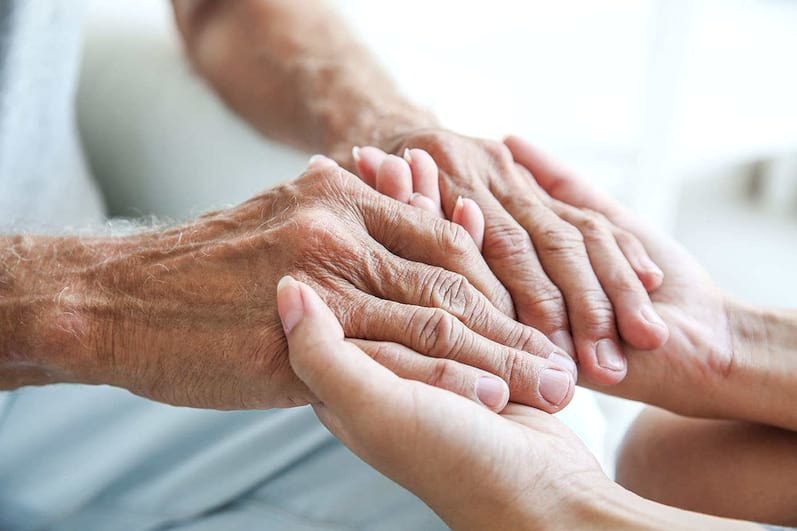 Sănătatea mâinilor: cum se modifică spre bătrânețe