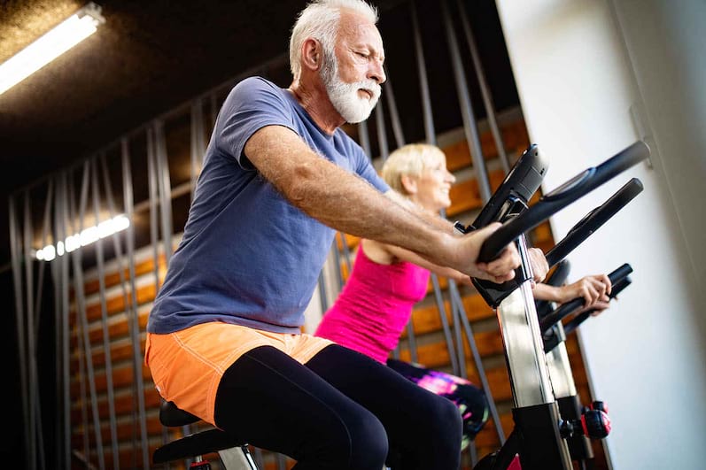 Exercițiile aerobice ar putea reduce declinul cognitiv la bolnavii de Alzheimer [studiu]