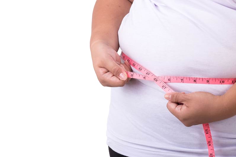 Obezitatea la fete le crește riscul cardiovascular ulterior