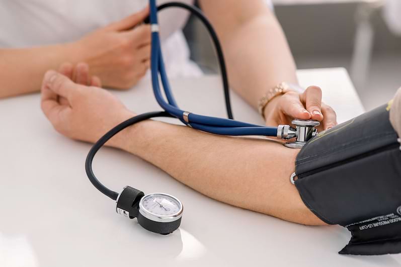 Postul intermitent poate fi util în caz de hipertensiune (studiu)