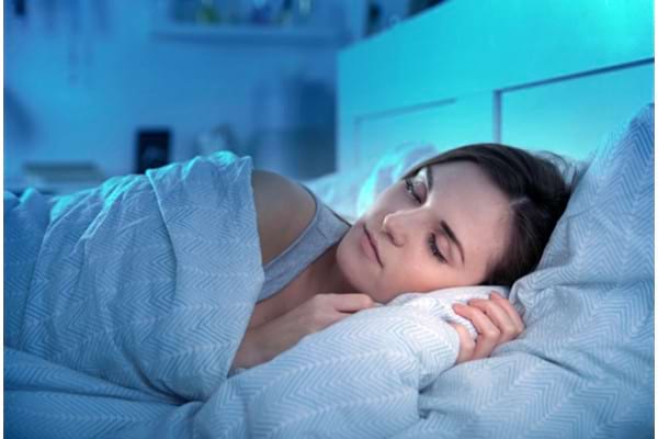 4 Motive Pentru Care Te Trezesti Peste Noapte