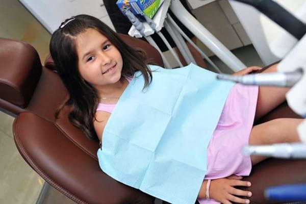 Aparatul dentar la copii, o necesitate sau un moft? Interviu cu medicul stomatolog Bianca Ivanciovici