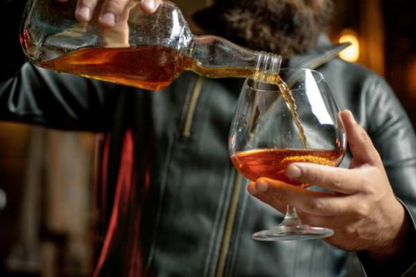 Cum Recunoastem Dependenta De Alcool La O Persoana Apropiata