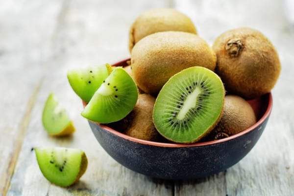 Cum ajută dieta cu kiwi la scăderea în greutate și la prevenirea unor boli grave?