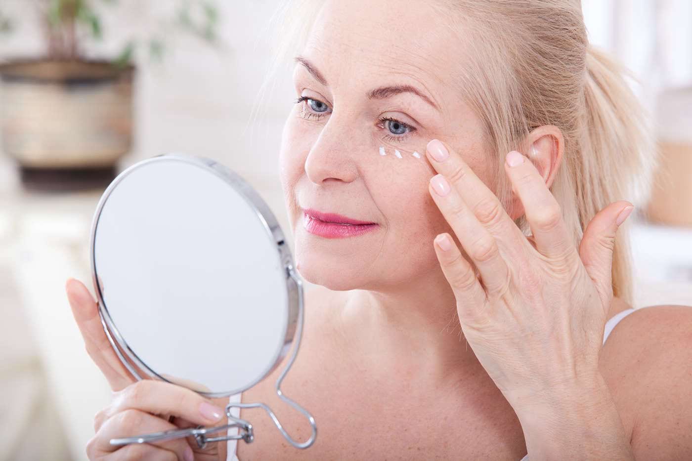 netezește ridurile de sub ochi cea mai eficientă metodă nume de mărci anti-îmbătrânire
