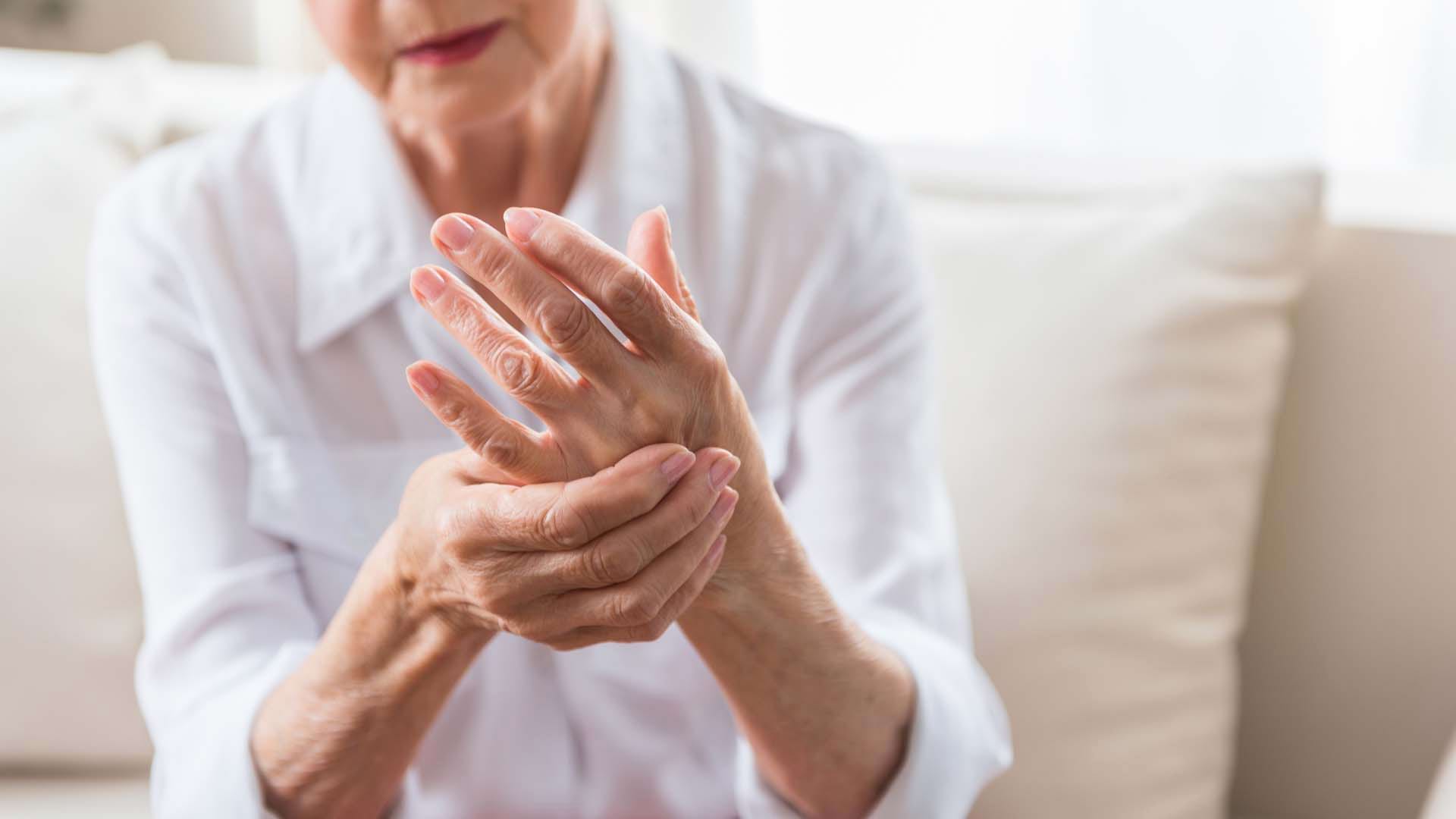 artrita articulară a mâinilor
