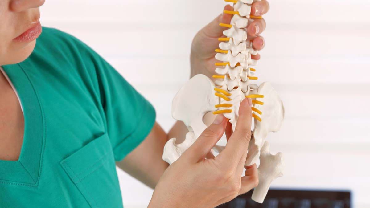 dureri ale coloanei vertebrale în coccis