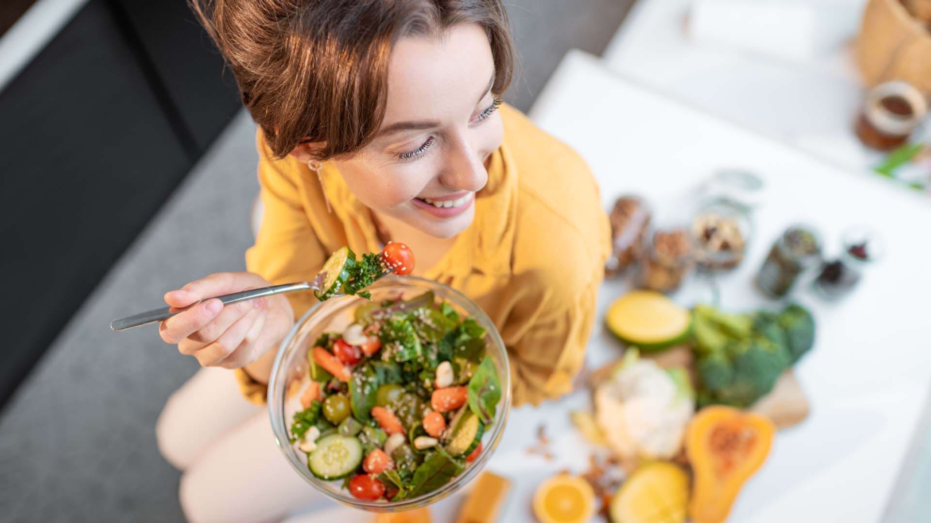 Legatura dintre endometrioza si alimentatie: ce diete sunt recomandate
