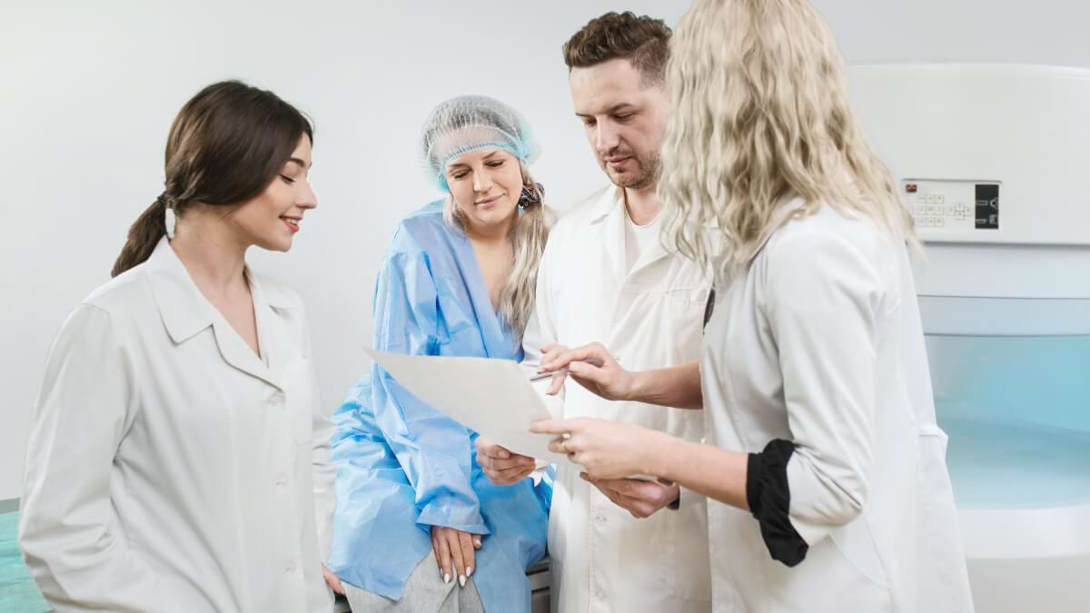 Radioterapia in melanom - cand este recomandata si cum ajuta pacientul?