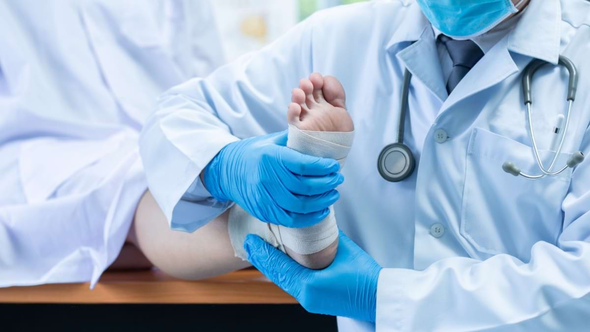"Ciocurile" osoase sau osteofitele: cauze, simptome, tratament