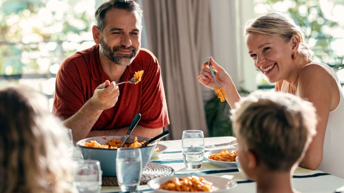 Cum isi pot proteja bolnavii de hepatita membrii familiei?