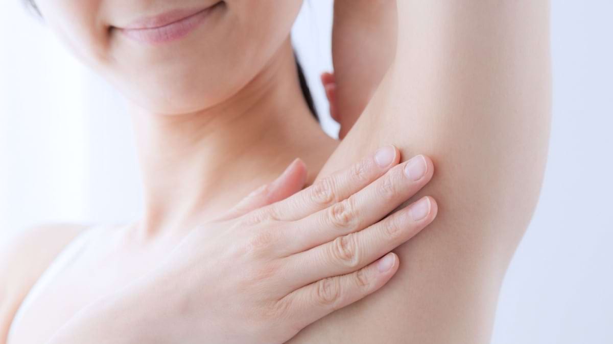 Ai mancarimi in zona axilei? Ce afectiuni ar putea fi de vina