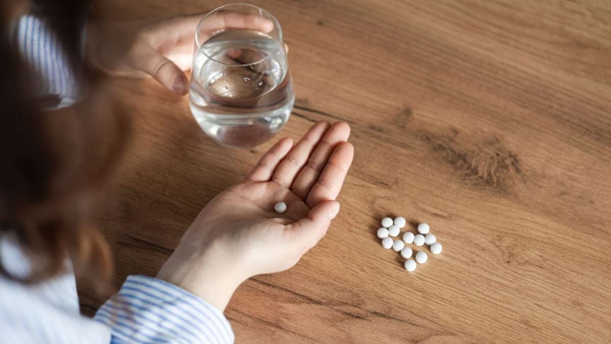 Totul despre Antiinflamatoare: tipuri, administrare, efecte adverse și alternative naturiste
