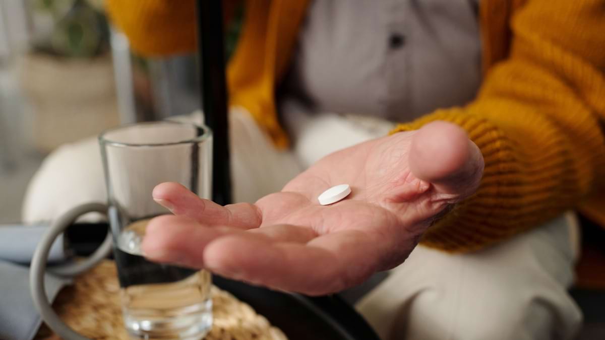 Când se recomandă tratamentul cu acid clodronic (clodronat)?