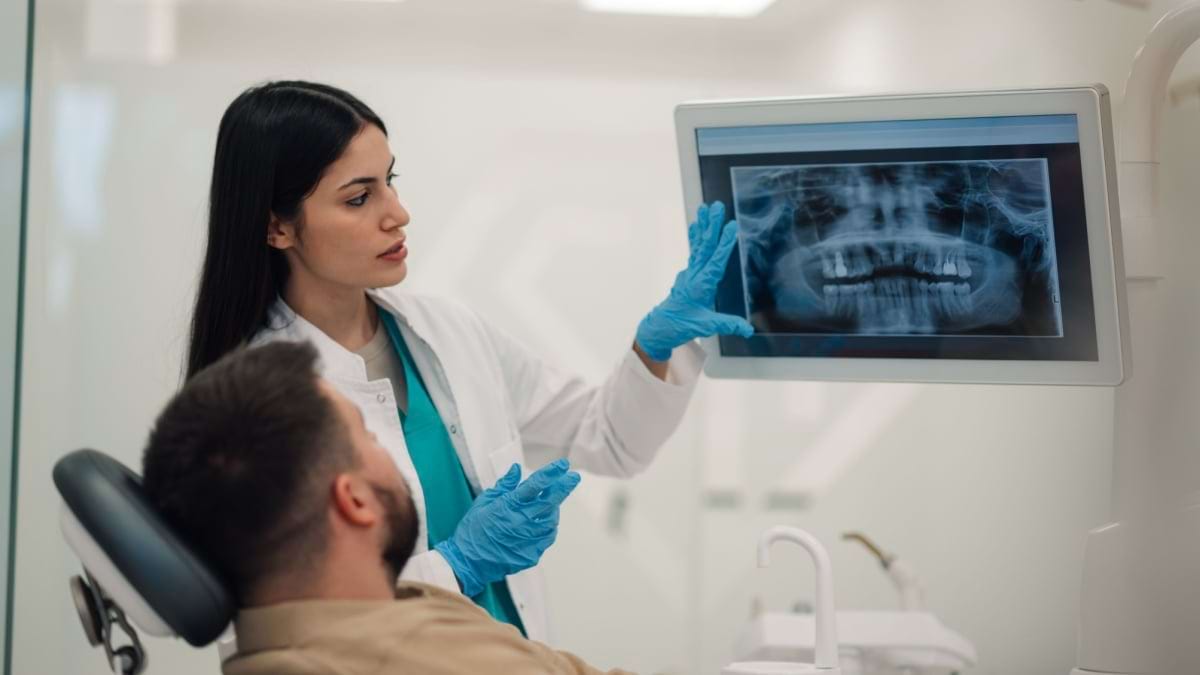 Afecțiunile gingivale și riscul de infarct - De ce e important să avem dinți sănătoși