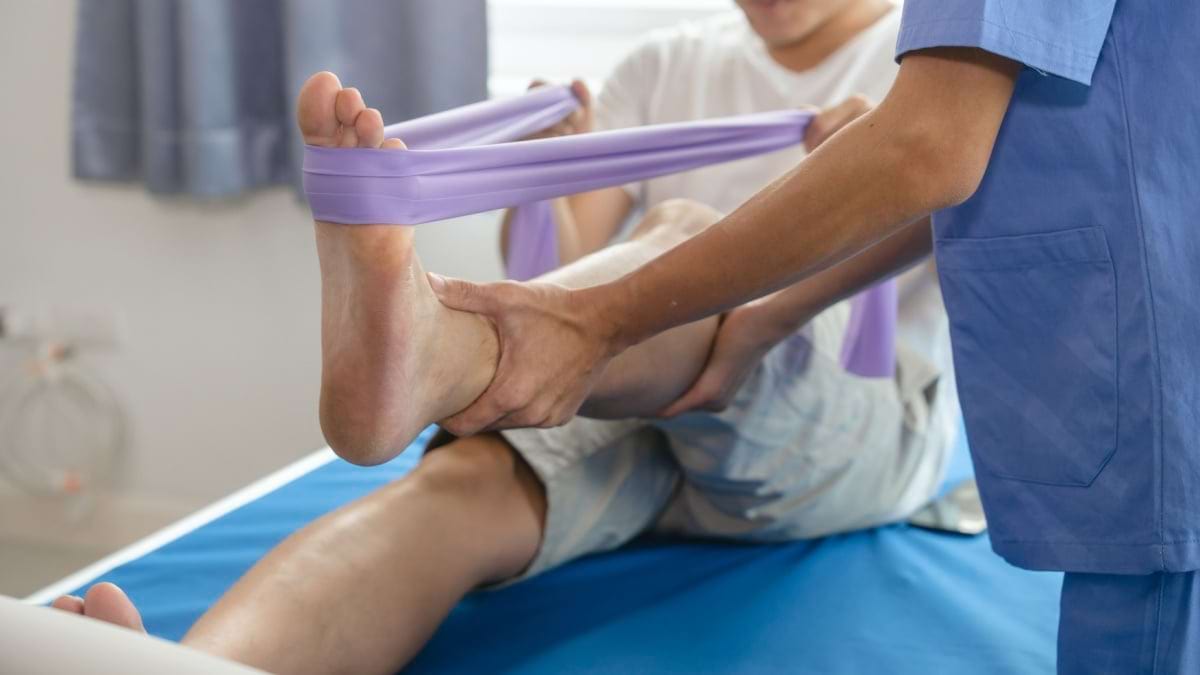 Ce metode folosește un specialist în recuperare medicală și când este indicat să apelezi la așa ceva