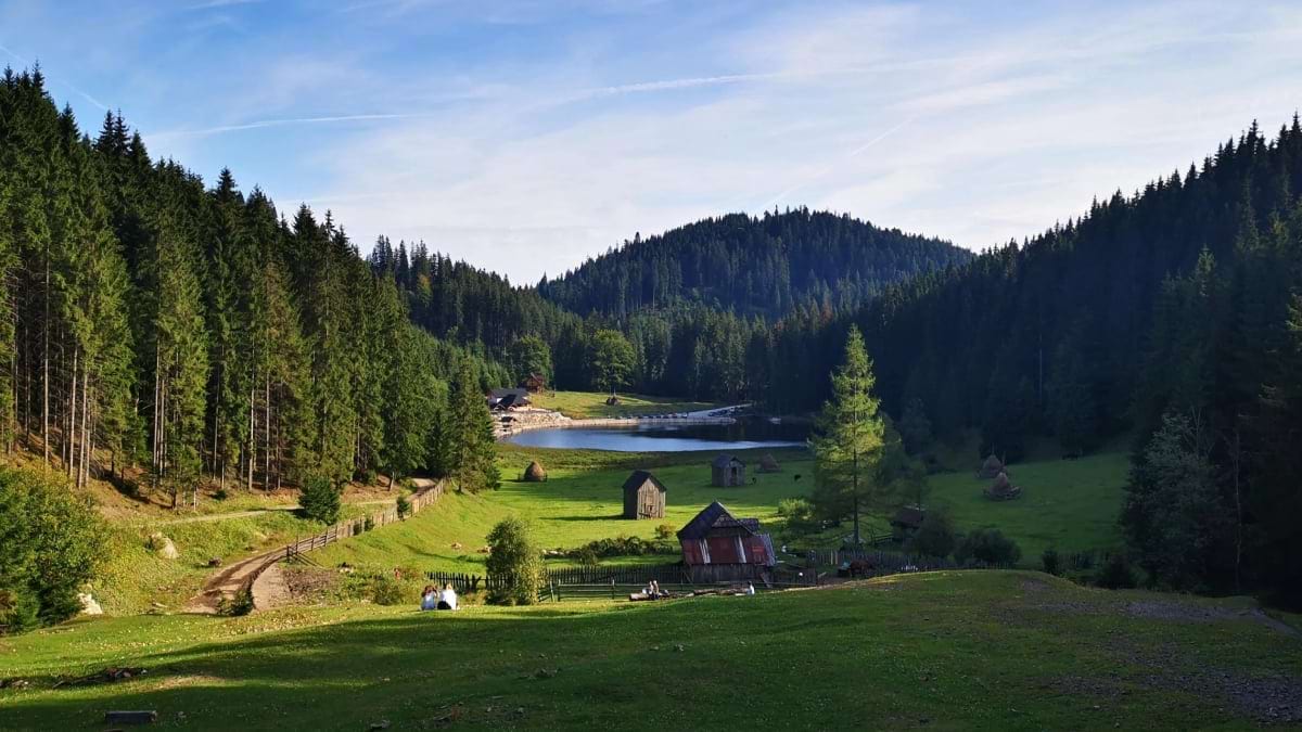 5 locuri din România unde poți respira cel mai curat aer