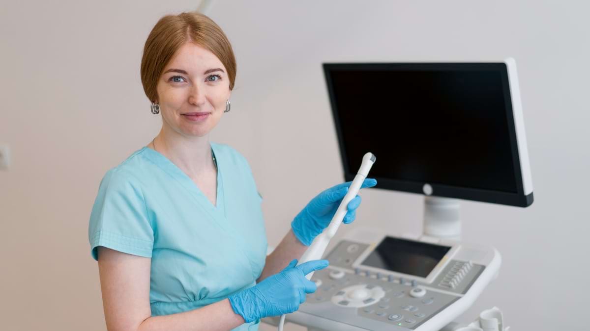 Cand se recomanda ecografia transvaginala si cum te pregatesti pentru procedura