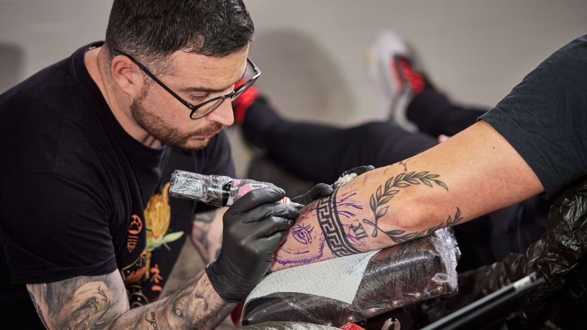 Care sunt pericolele tatuajelor?
