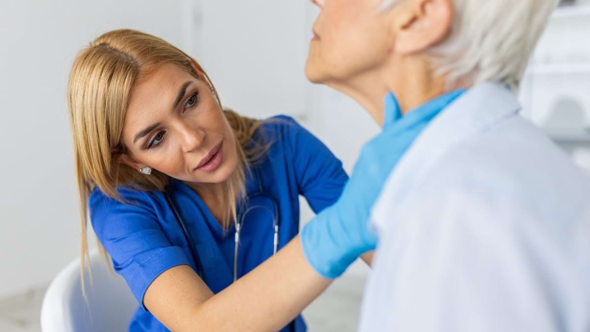 Cancerul laringian: factori de risc, simptome, tratament