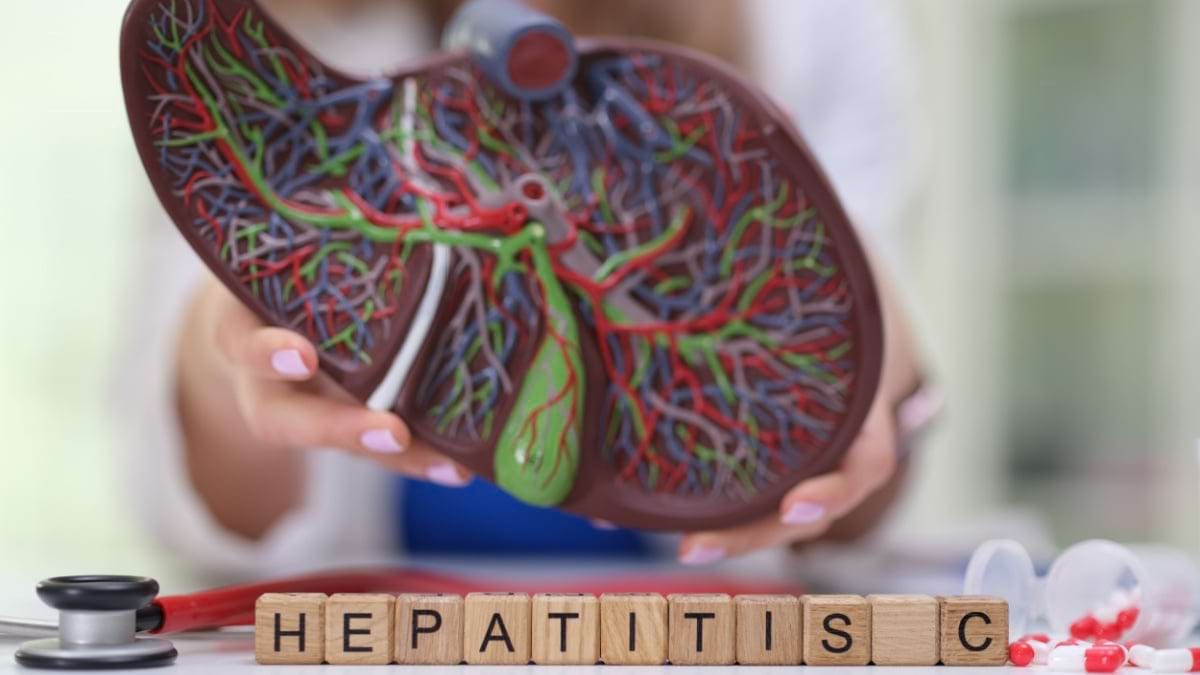 Simptome asociate hepatitei care ar trebui sa te trimita de urgenta la medic